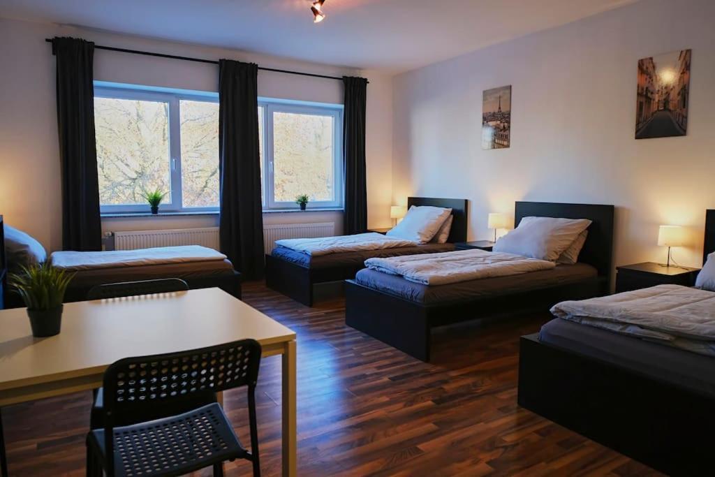 Schoene 4-Bettzimmer Wohnung In سيل المظهر الخارجي الصورة